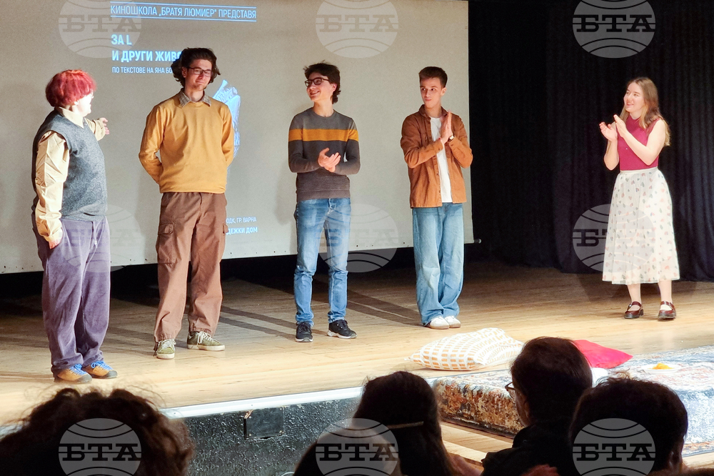 Варна - кино школа „Братя Люмиер“ - спектакъл „За L и други животни“