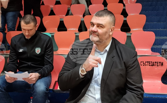 "Поздравявам отбора, наистина добър мач за нас", заяви след успеха над Академик Бултекс 99 треньорът на Черно море Тича Васил Евтимов