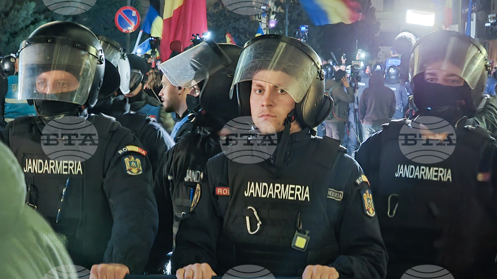 Румънската полиция претърси няколко адреса в рамките на разследване на протест в подкрепа на Калин Джорджеску