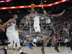 Spurs Timberwolves Basketball