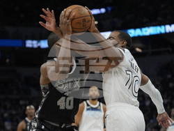 Spurs Timberwolves Basketball