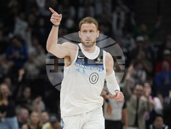 Spurs Timberwolves Basketball