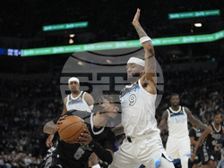 Spurs Timberwolves Basketball