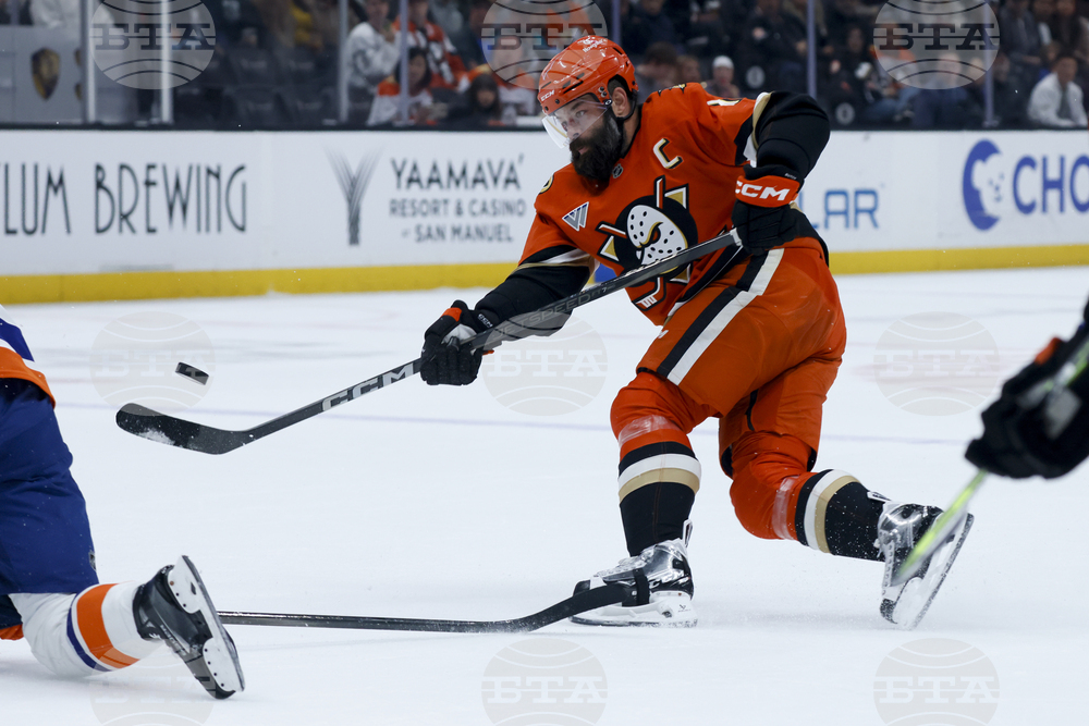 Islanders Ducks Hockey