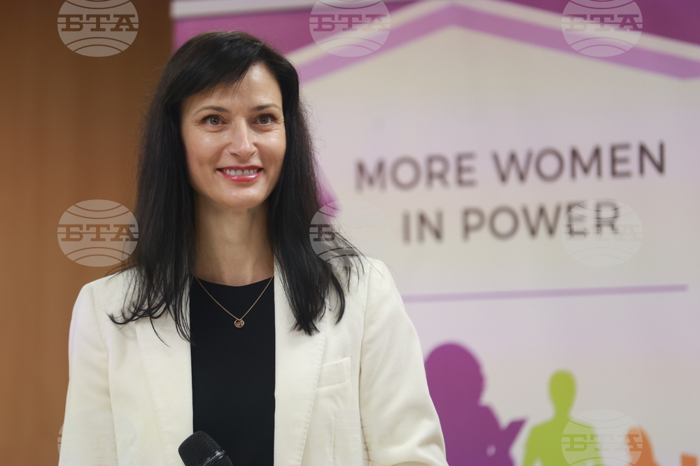 Working Women in EU Still Paid 12% Less than Men, Says Robert Schuman Institute President