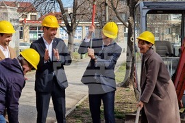 Парк "Заимов" - ремонт - парково осветление