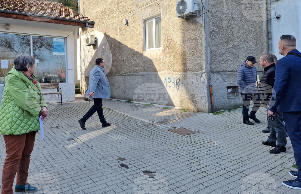 Свищов - обновяване на 19 жилищни блока - първа копка