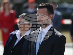 Румен Радев - Яков Милатович - официална церемония - паметник на Незнайния войн - венец