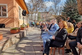 Младежки център - първа копка