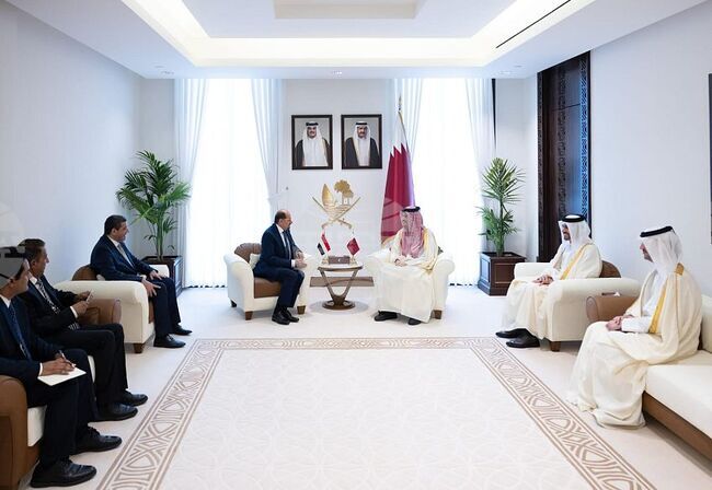 САБА: Премиерът и външен министър на Катар обсъди двустранните отношения с йеменския външен министър