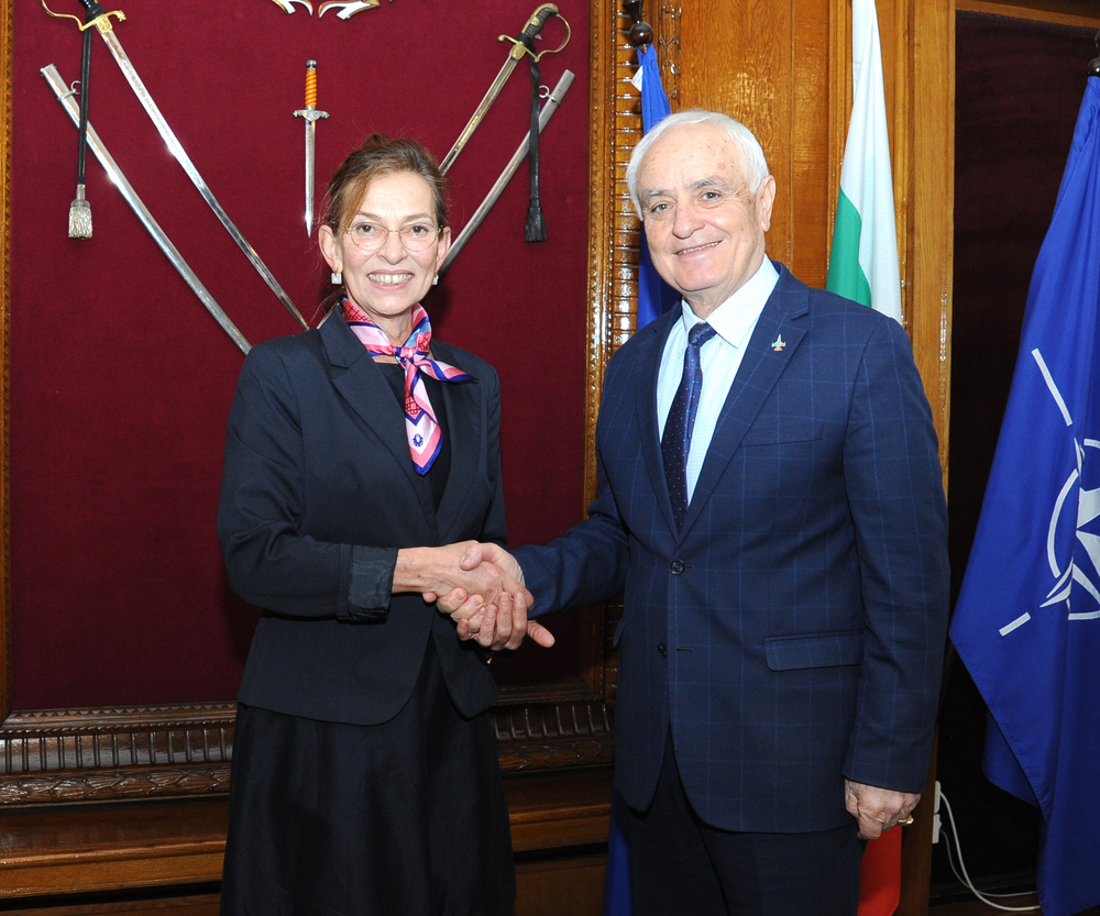 Bulgarian Defence Minister, German Ambassador Discuss Bilateral Defence Cooperation
