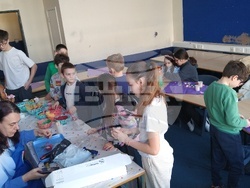 Осми март бе отбелязан в Българското училище „Чучулига“ в Лондон с работилница „Мога да творя с восък“