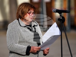 134 СУ "Димчо Дебелянов" - Холокост - жертви - почит