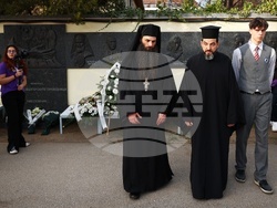 134 СУ "Димчо Дебелянов" - Холокост - жертви - почит