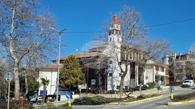 Обновеният часовник на общинската кула в Созопол отново показва времето – вече и с мелодия