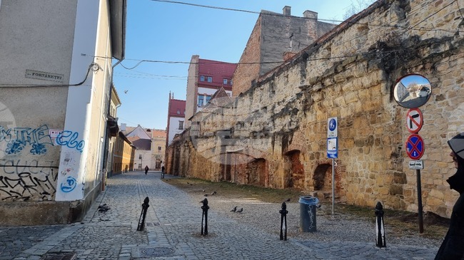 Рекордни цени на паркоместата в румънския град Клуж-Напока; гараж струва колкото кола или гарсониера