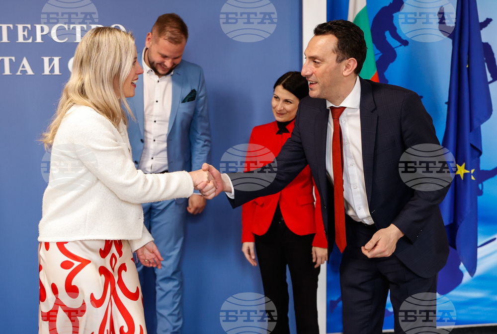 Sports Minister Peshev, UNICEF’s de Bruin Talk Uniting Efforts to Support Young People