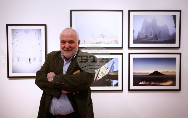 Изложбата на Антони Георгиев „Passim/Навсякъде“ бе открита