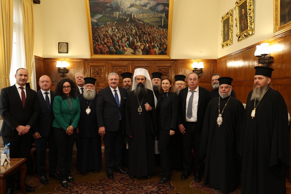 Българска православна църква – Българска патриаршия: Среща на Българския патриарх Даниил и митрополити от Св. Синод с председателя на Фондацията на православните църкви на Българската екзархия в Истанбул и Одрин