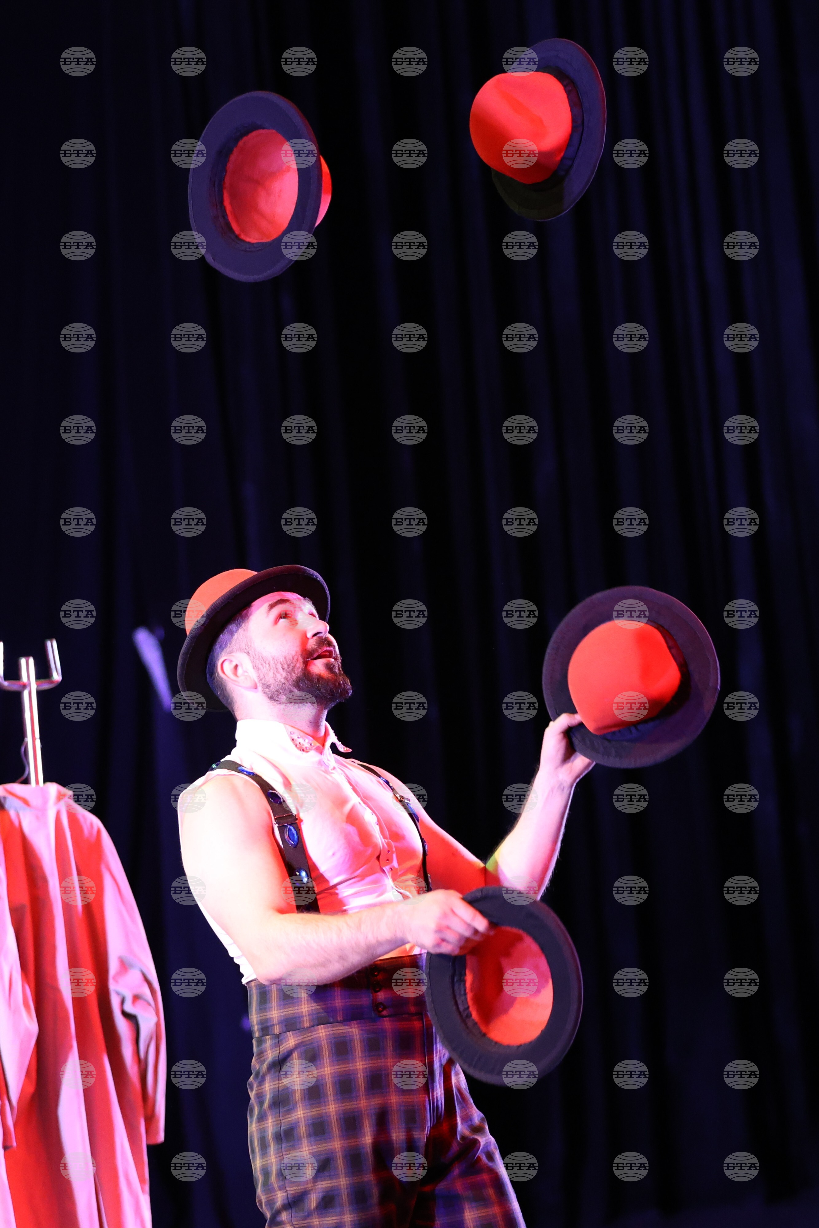 Благоевград - цирк на сцена