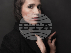 „Дневник от войната“ разказва историята на полубългарка в Париж по времето на Втората световна война, снимка – екип