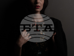 „Дневник от войната“ разказва историята на полубългарка в Париж по времето на Втората световна война, снимка – екип