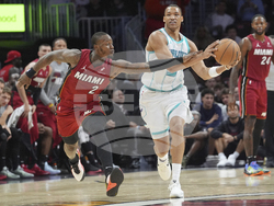 Hornets Heat Basketball