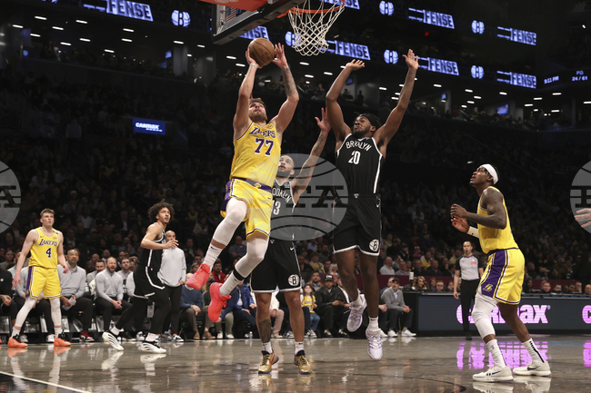 Бруклин надигра Лос Анджелис Лейкърс в НБА