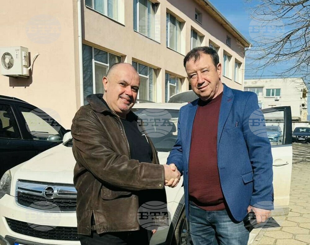 Община Николаево предостави лек автомобил за нуждите на местната полиция