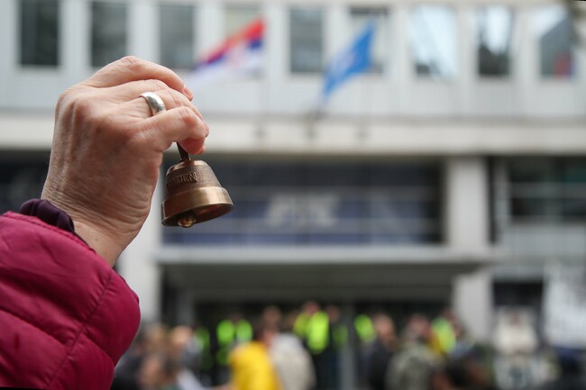 Сръбската полиция връща хърватски журналисти на границата преди планирания за утре голям студентски протест в Белград