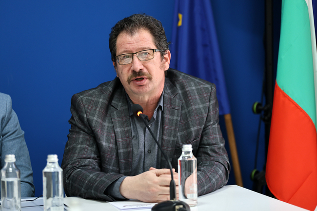 За науката и образованието е нужно да има системен подход и ясно финансиране, каза Момчил Караиванов от БАН