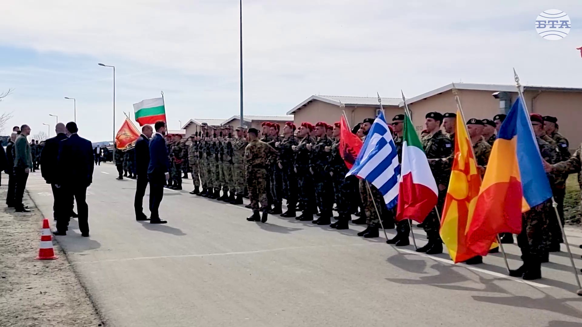 Почетен караул посрещна президентите на България и Черна гора на учебния полигон „Ново село"