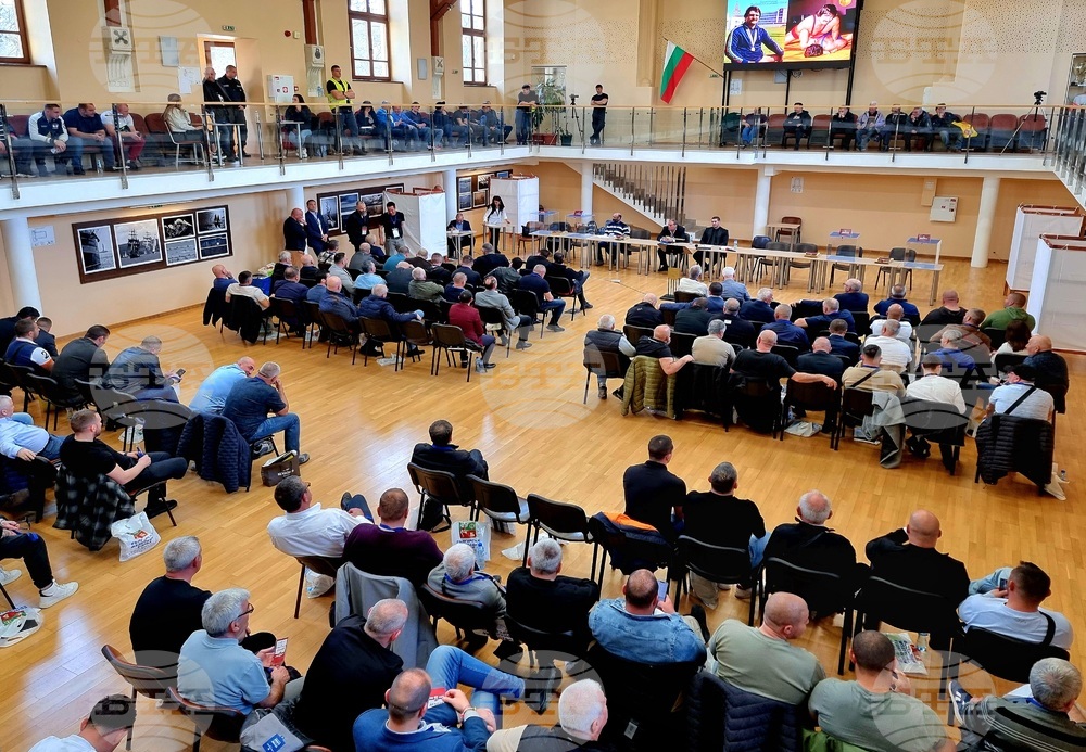 Във Варна започна Общото събрание на Българската федерация по борба с делегати от 120 клуба