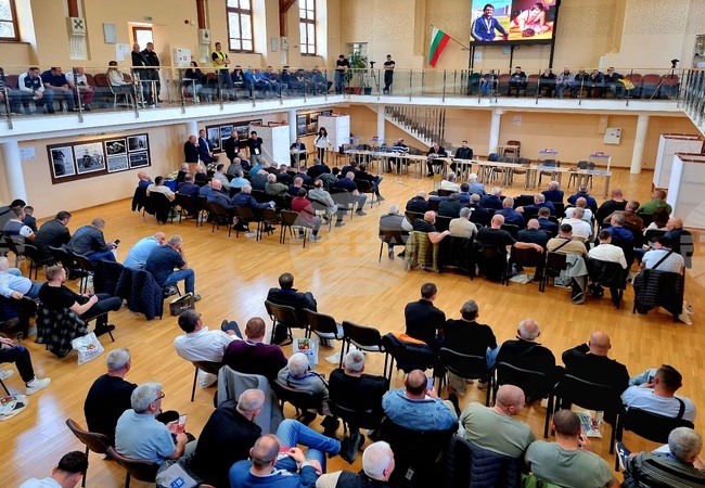 Във Варна започна Общото събрание на Българската федерация по борба с делегати от 120 клуба