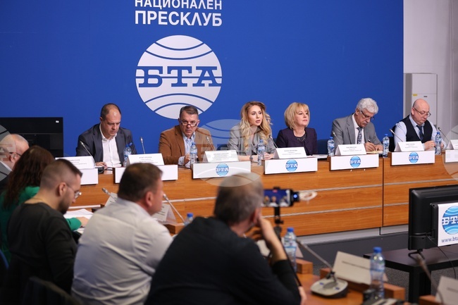 Необходимостта от защита на потребителите в отношенията им с мобилните оператори беше обсъдена на дискусия, организирана от КЗП