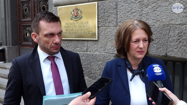 Джема Грозданова, подкрепена от 120 неправителствени организации, внесе в парламента кандидатурата си за омбудсман на България