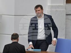 Парламент - извънредно заседание