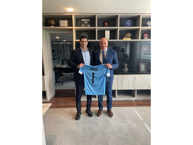 Президентът на БФС Георги Иванов проведе работна среща с шефа на израелския футбол Моше Зуарес