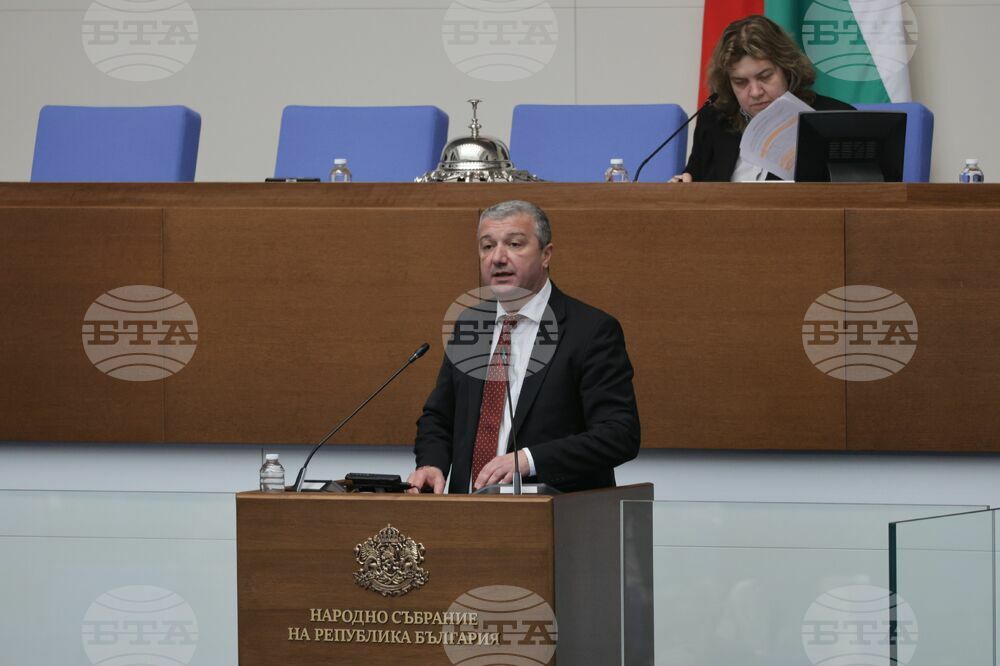 КС, "Информационно обслужване", ЦИК и прокуратурата създадоха заплетен възел, вместо да работят заедно, коментира Драгомир Стойнев