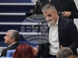 Парламент - извънредно заседание