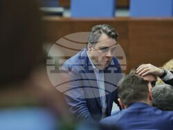 Парламент - извънредно заседание