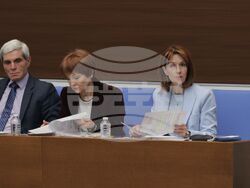 Парламент - извънредно заседание