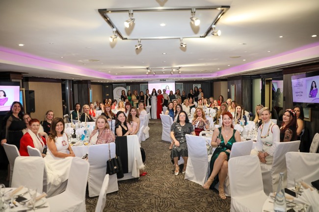 На Осми март се състоя първият благотворителен бал на Клуб „Българската жена в бизнеса“ във Великобритания