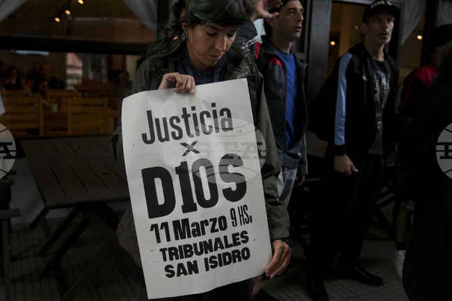 Делото за смъртта на Марадона е спряно заради обвинения в липса на безпристрастност към един от съдиите