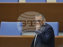 Парламент - извънредно заседание