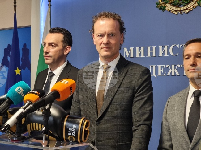 Ще използваме новите технологии, за да направим бокса по-прозрачен и по-честен, заяви президентът на Световен бокс Борис ван дер Ворст