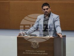 Парламент - извънредно заседание