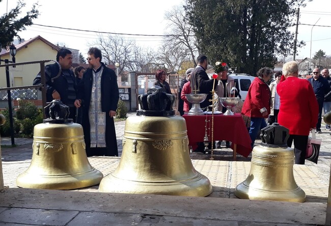 Храмът „Св. Възнесение Господне“ в Суворово има три нови камбани след дарителска кампания