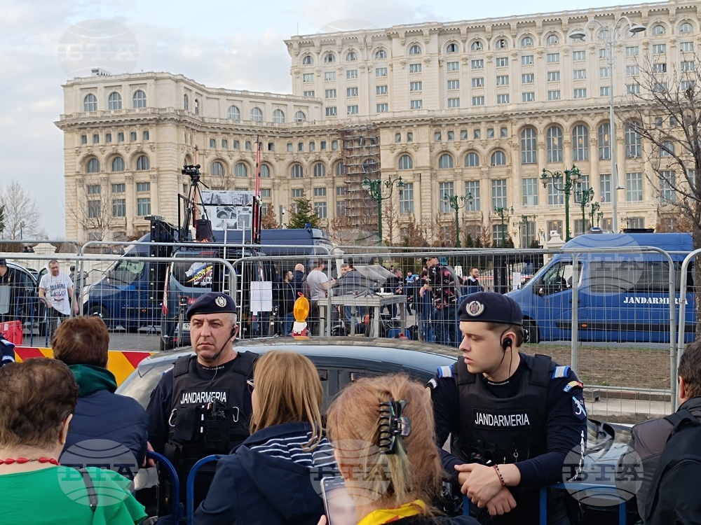 Румъния - Букурещ - привърженици на Калин Джорджеску