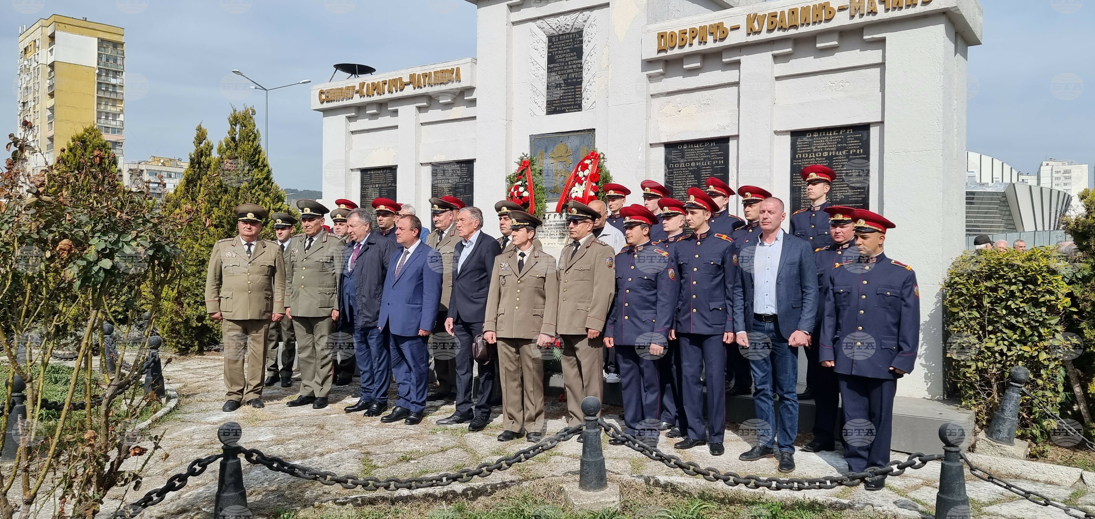 Ministrul Ivan Ivanov s-a implicat în sărbătorirea Zilei Forțelor de Rachete și Artilerie din Șumen  